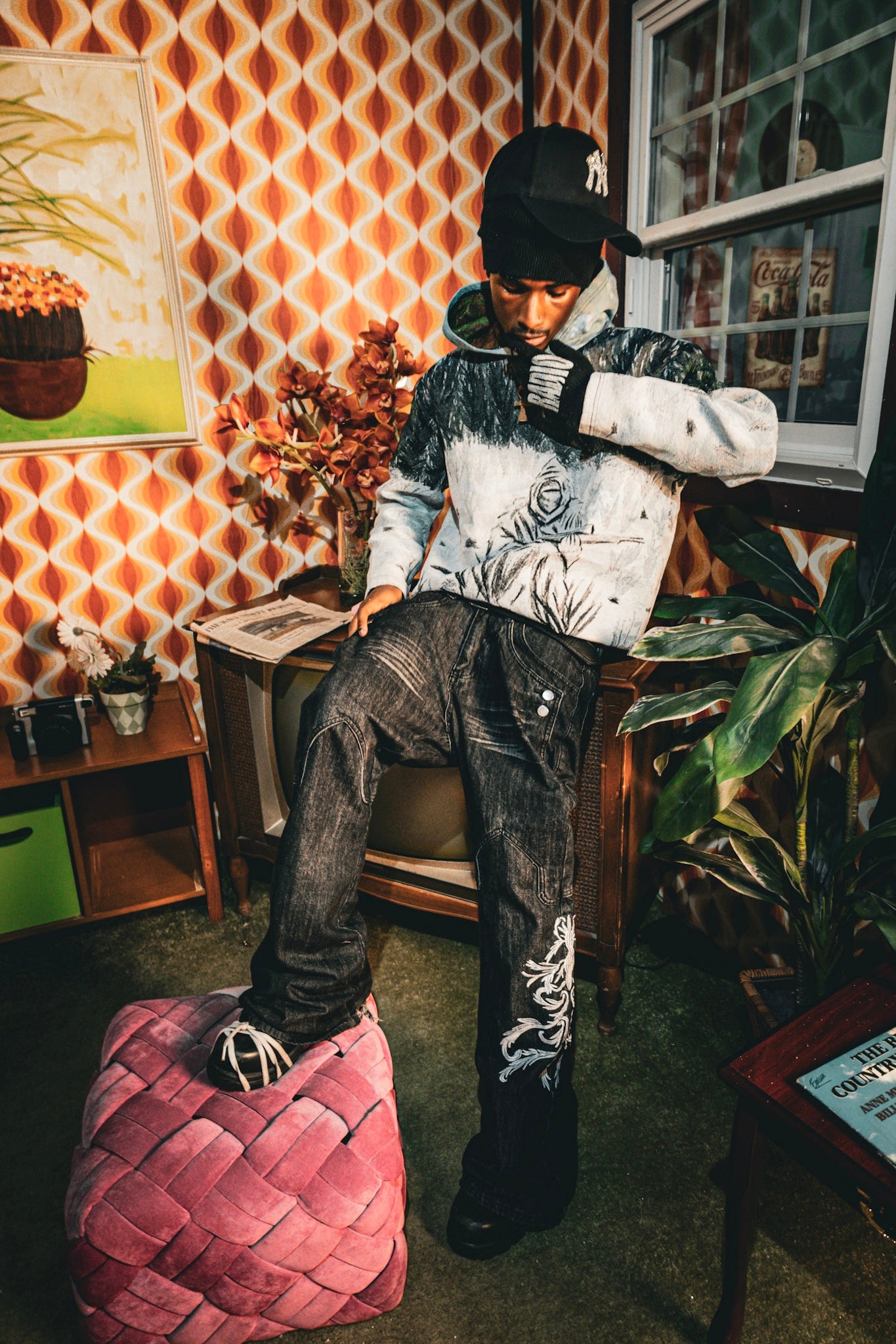 SNOWMAN TAPESTRY HOODIE